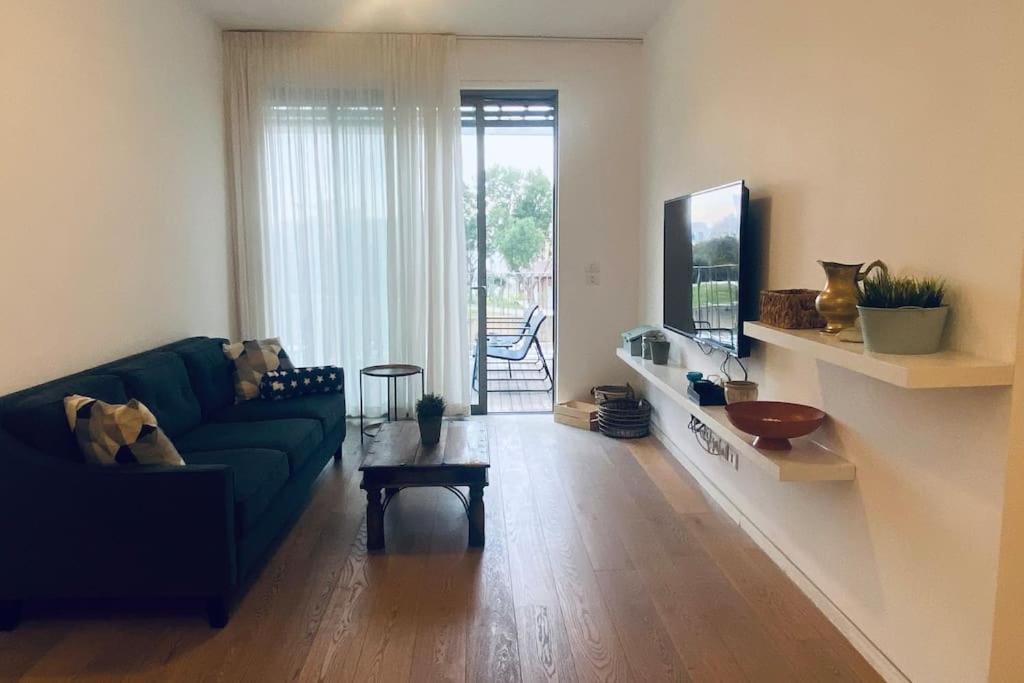 Laura Compound- Authentic 1 Bedroom Charming & Specious Tel Aviv Exterior foto