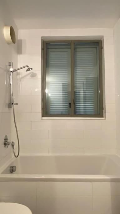 Laura Compound- Authentic 1 Bedroom Charming & Specious Tel Aviv Exterior foto